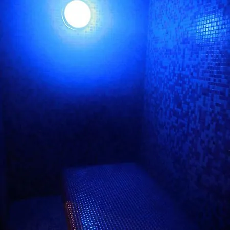 Gertrude Bath For Party's And Other With 2 Bedrooms Apartment Riga