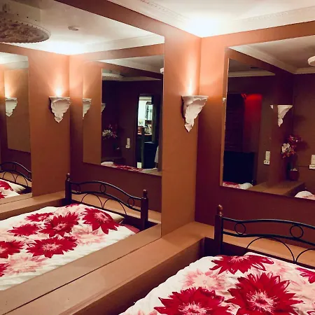 Gertrude Bath For Party's And Other With 2 Bedrooms * Riga